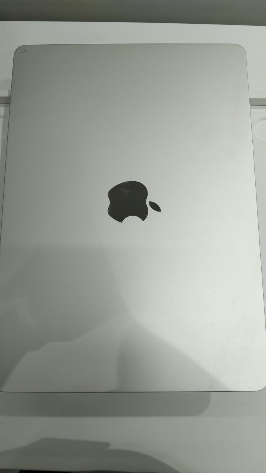 13-inch MacBook Air with M2 Chip (Demo)