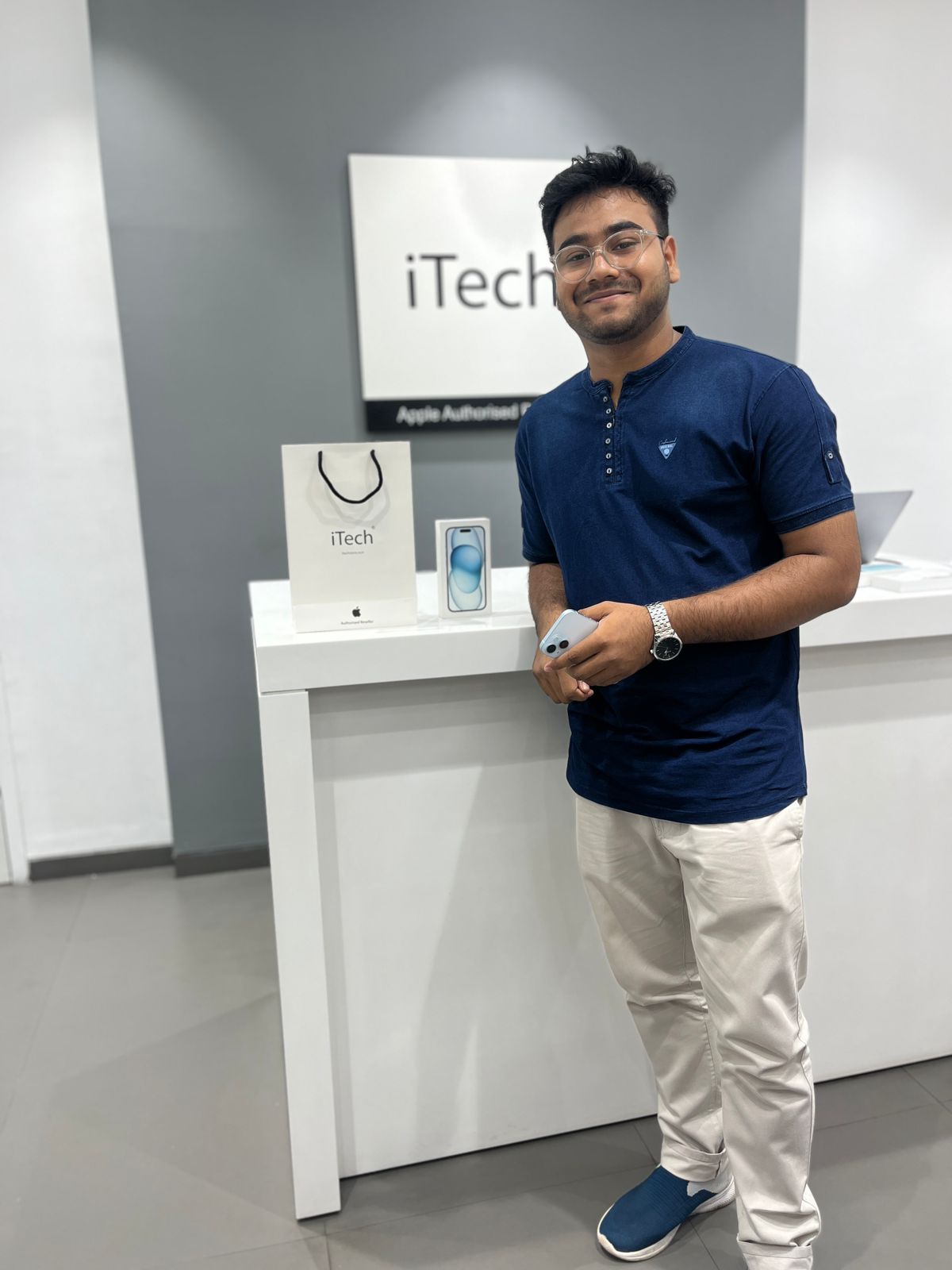 happy customer reviews at iTech Store Apple Reseller in India