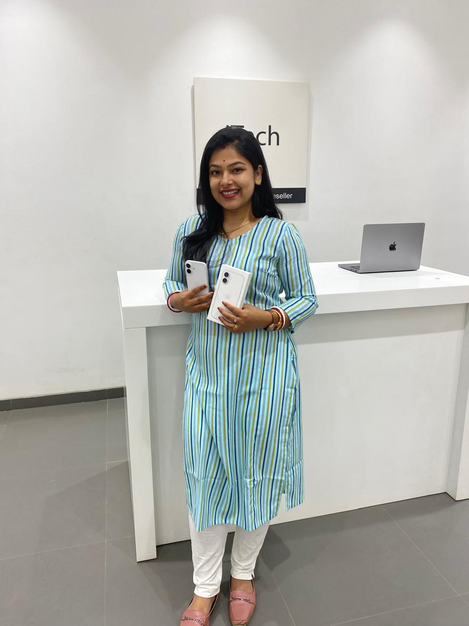 happy customer reviews at iTech Store Apple Reseller in India