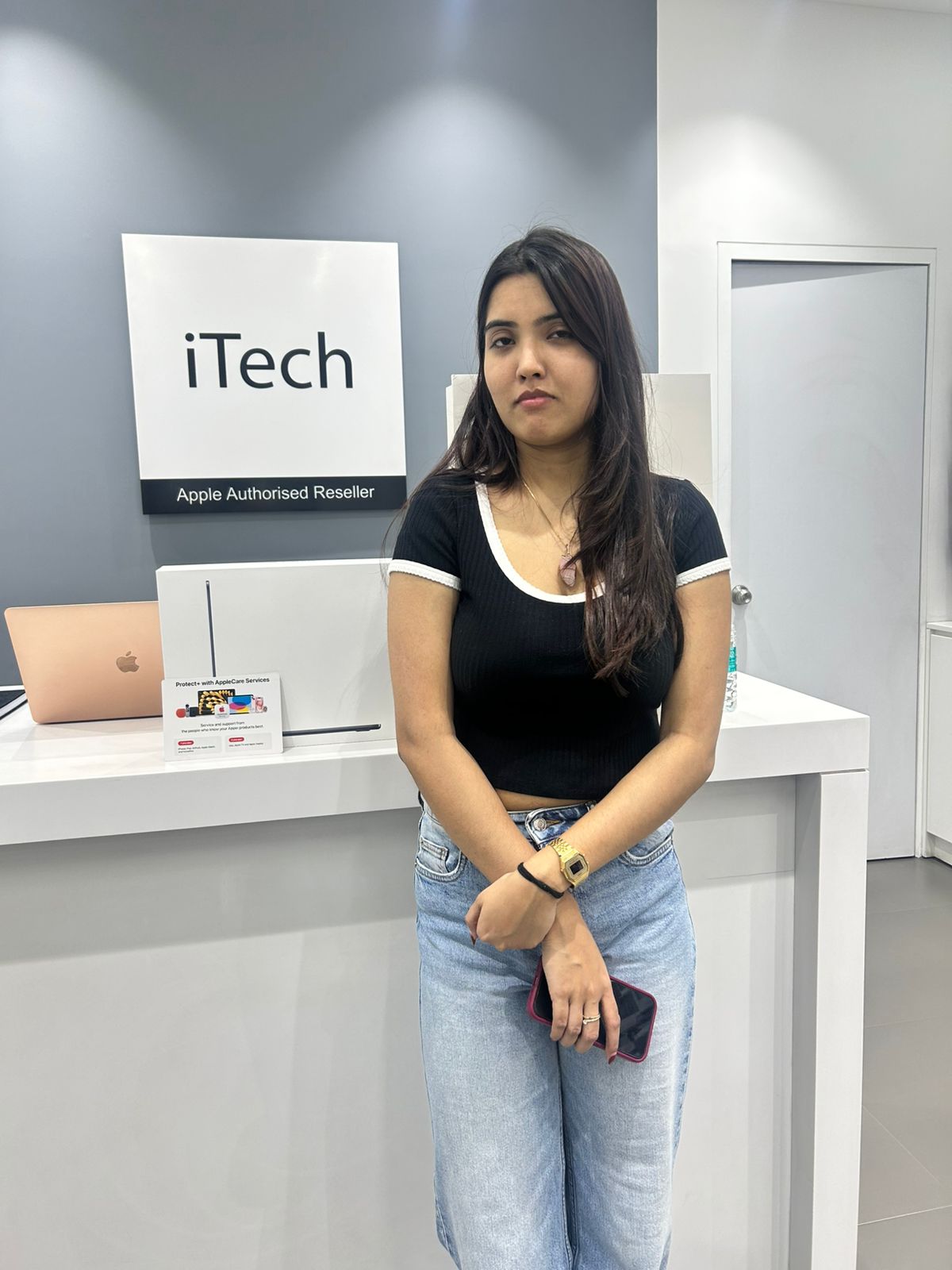 happy customer reviews at iTech Store Apple Reseller in India