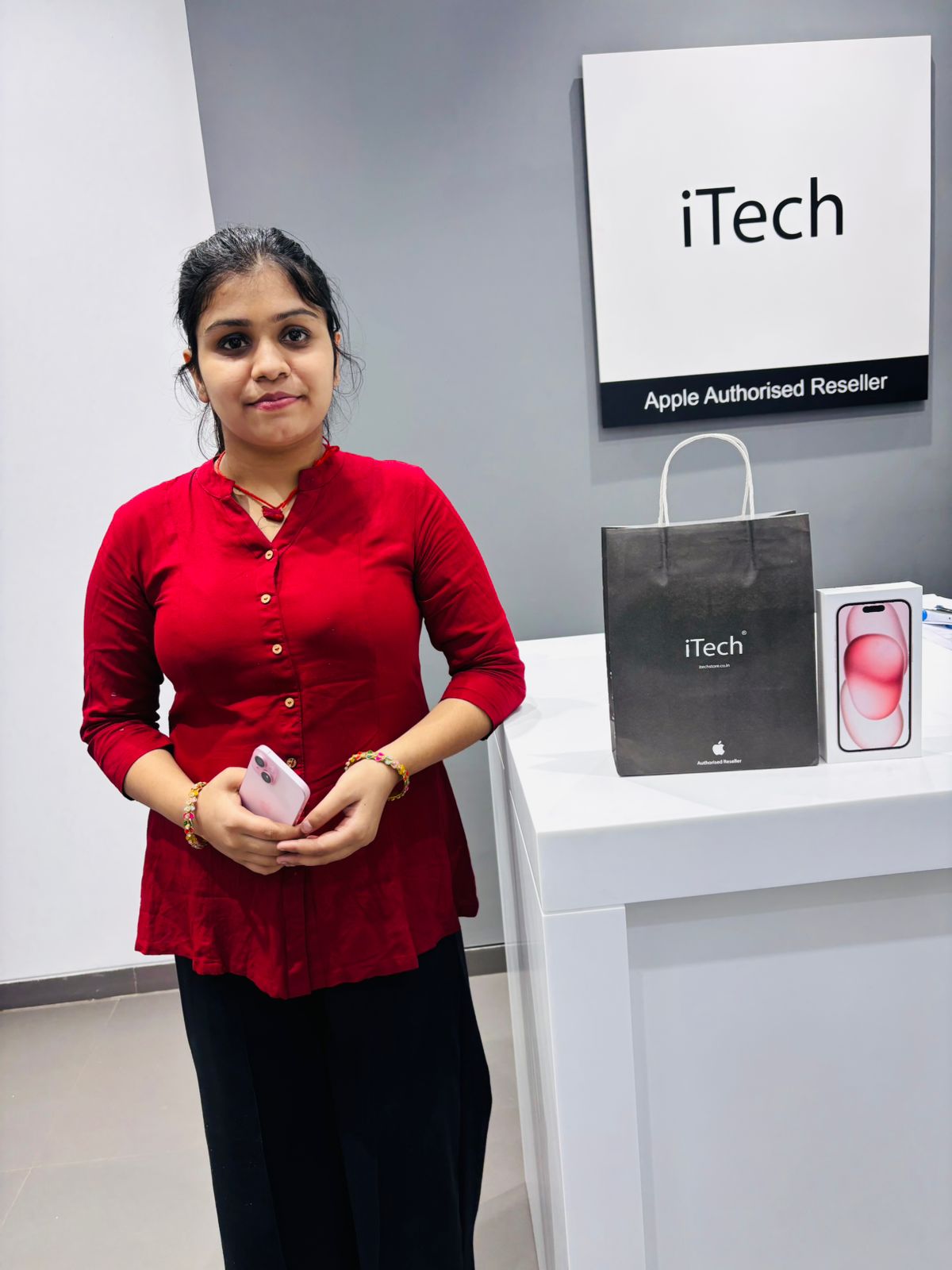 happy customer reviews at iTech Store Apple Reseller in India