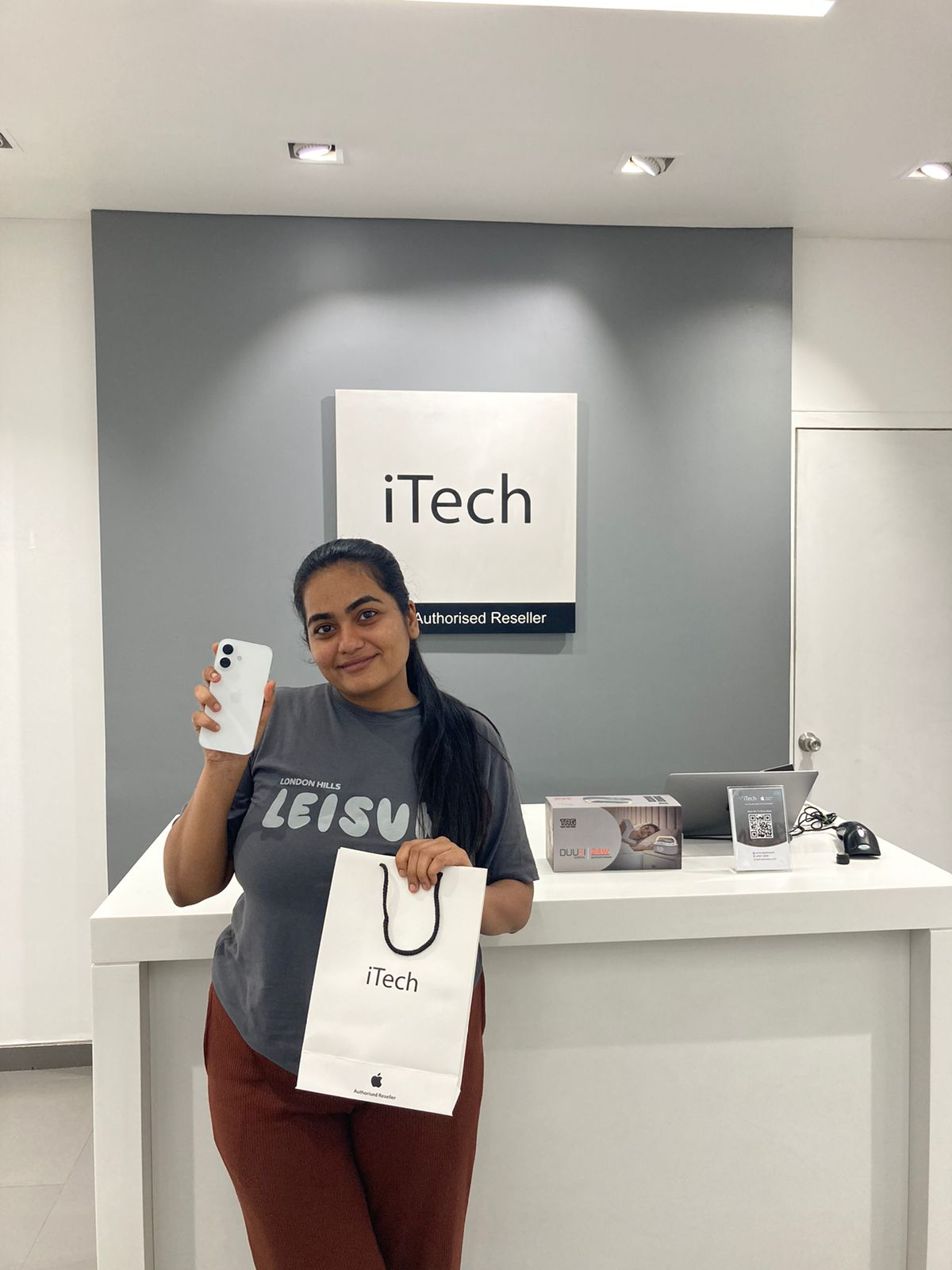 happy customer reviews at iTech Store Apple Reseller in India