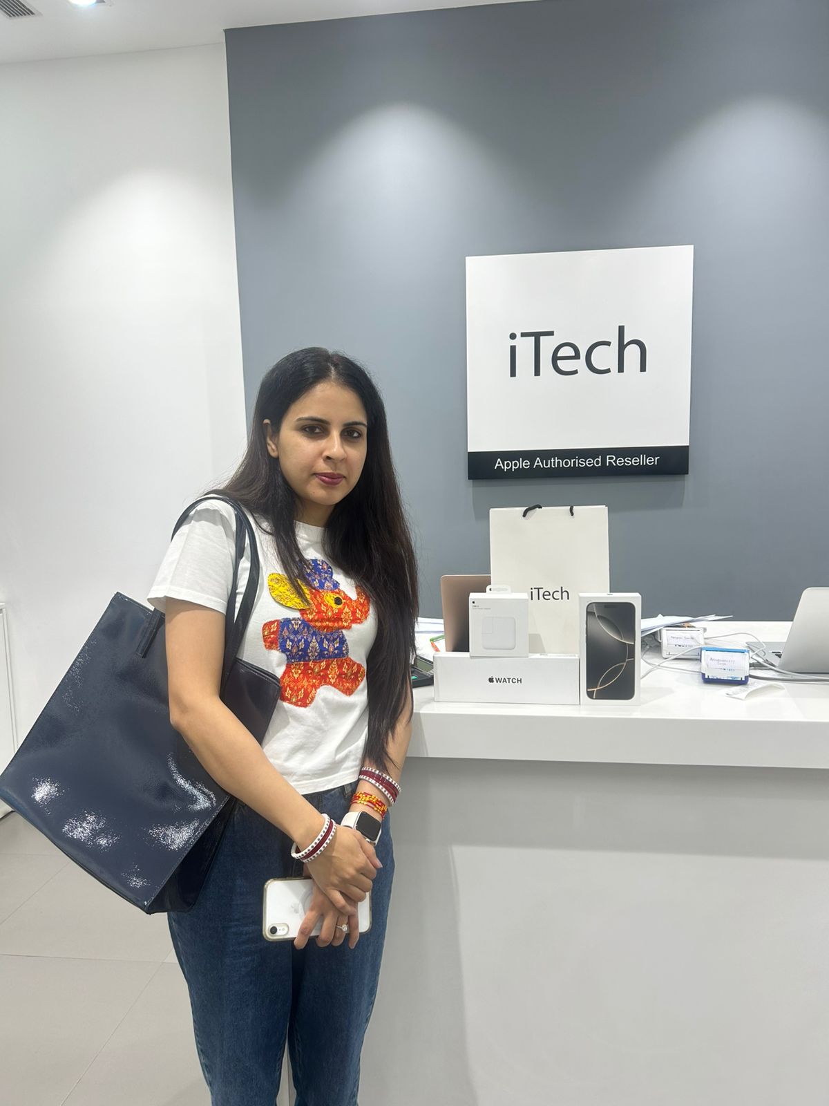 happy customer reviews at iTech Store Apple Reseller in India