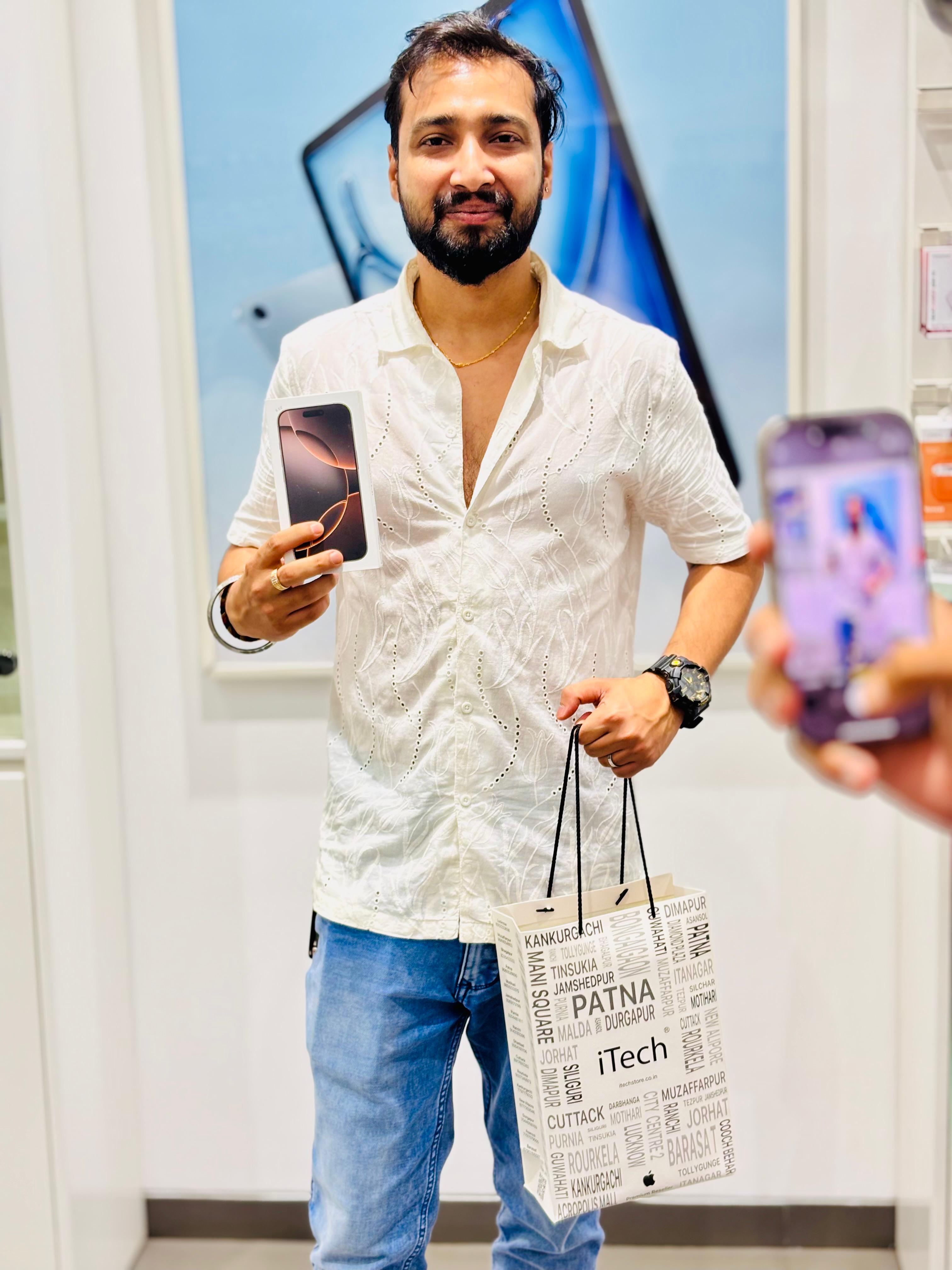 happy customer reviews at iTech Store Apple Reseller in India