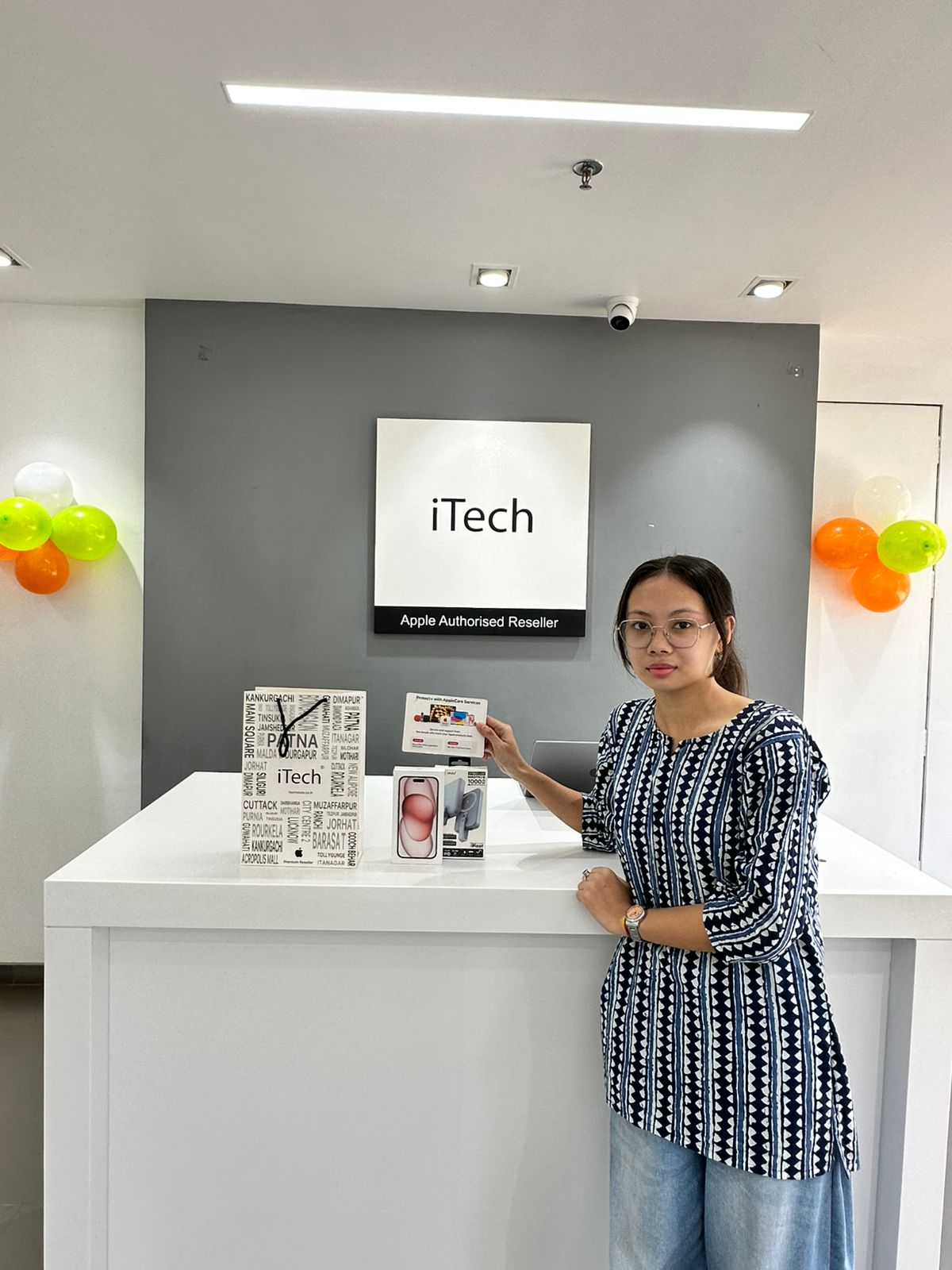 happy customer reviews at iTech Store Apple Reseller in India