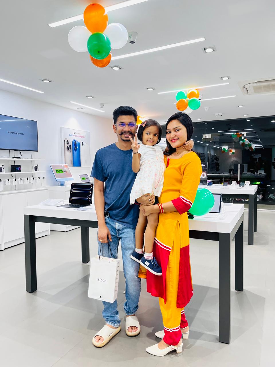 happy customer reviews at iTech Store Apple Reseller in India
