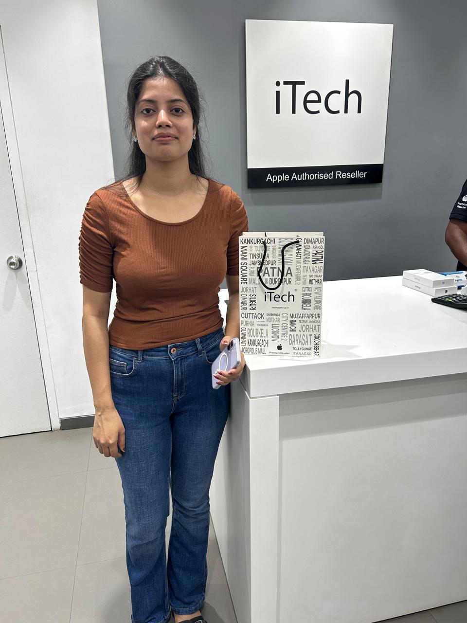 happy customer reviews at iTech Store Apple Reseller in India