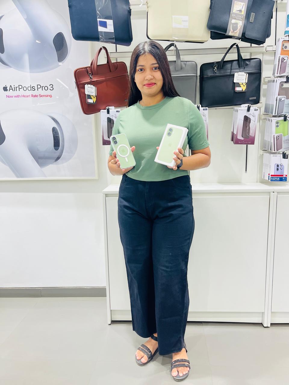 happy customer reviews at iTech Store Apple Reseller in India