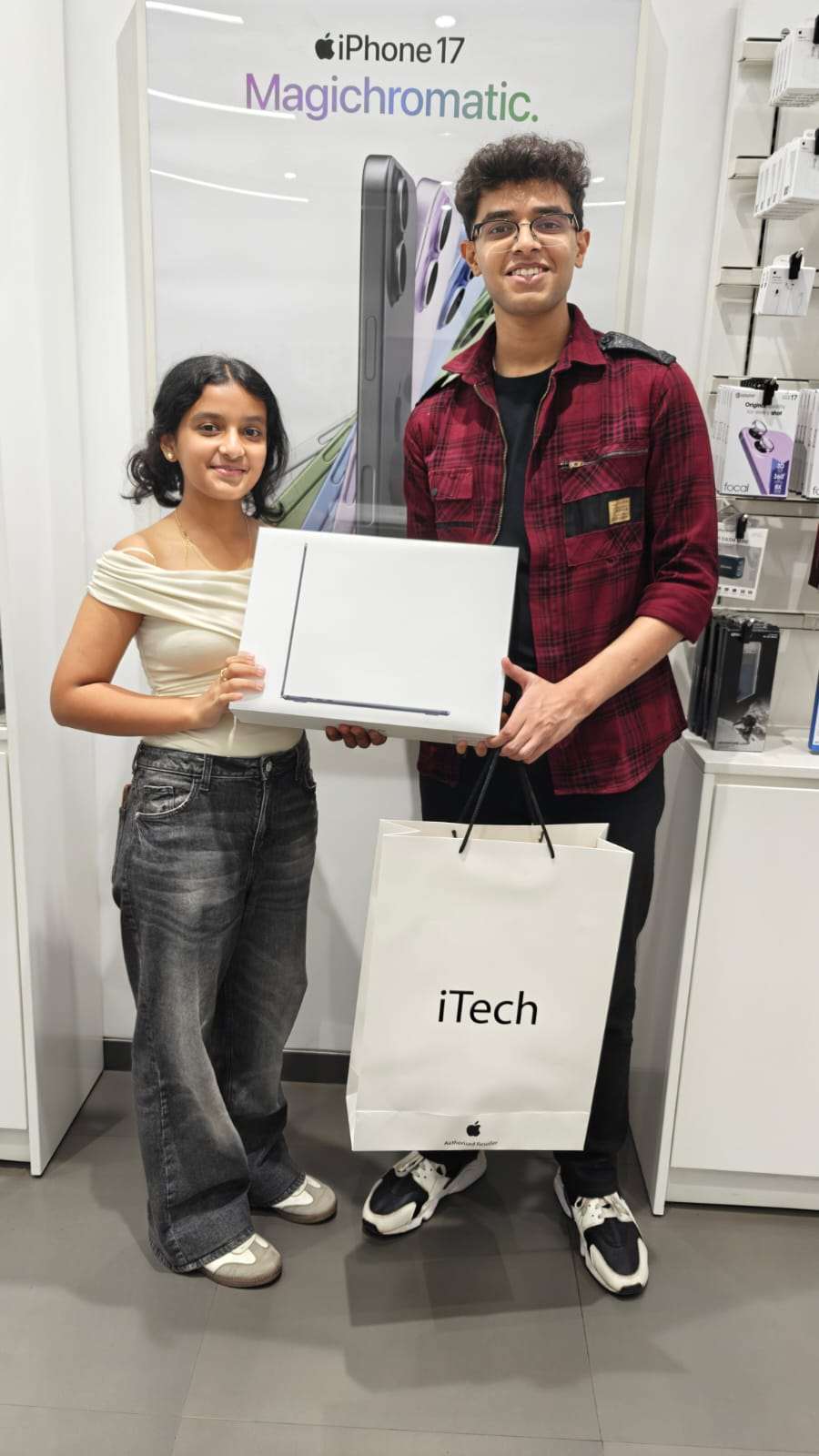 happy customer reviews at iTech Store Apple Reseller in India