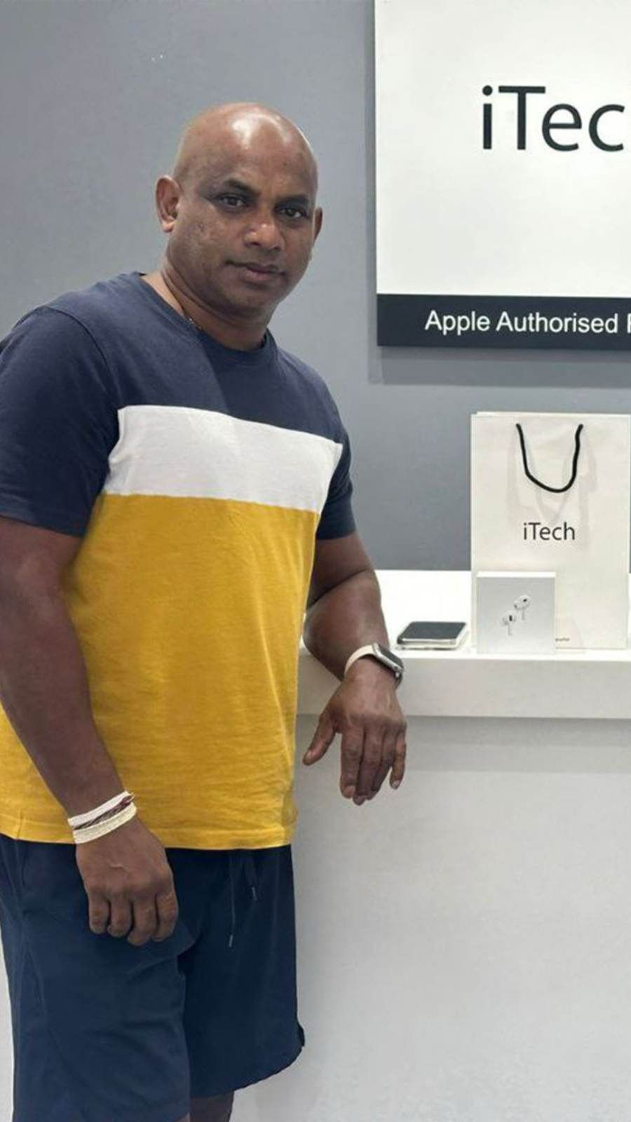 happy customer reviews at iTech Store Apple Reseller in India