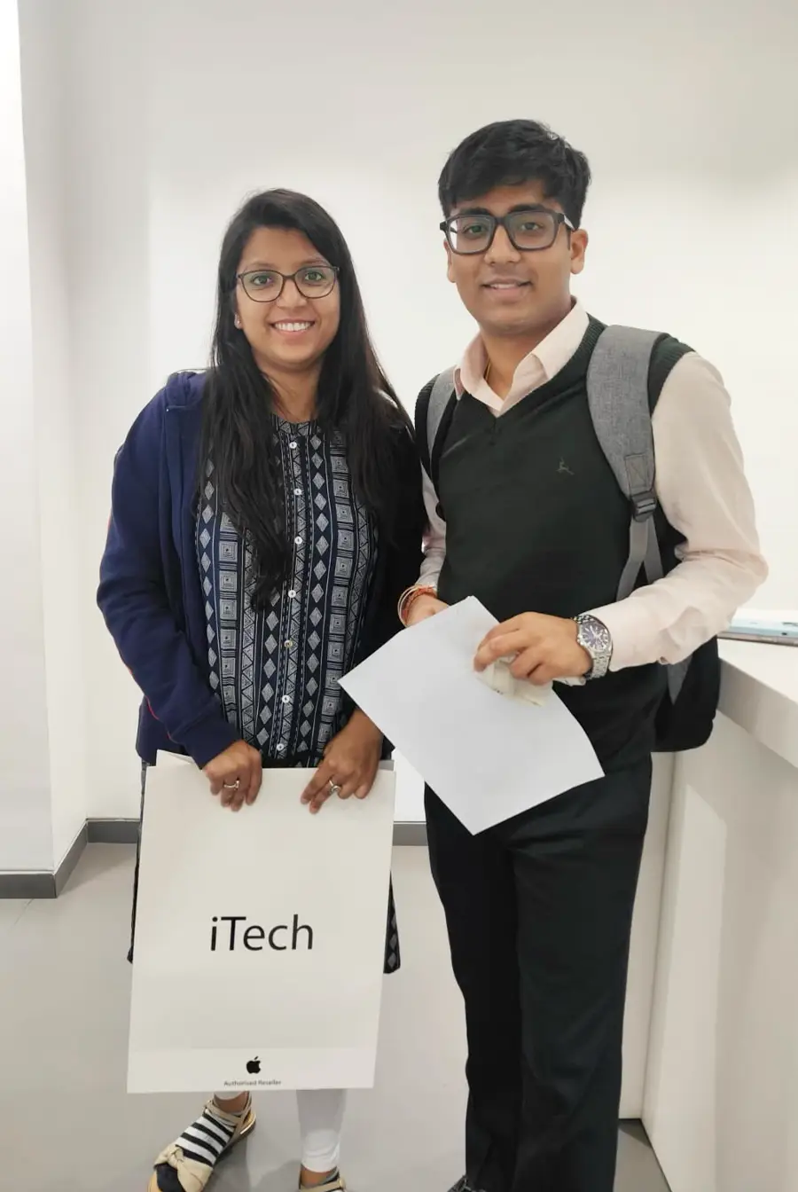 happy customer reviews at iTech Store Apple Reseller in India