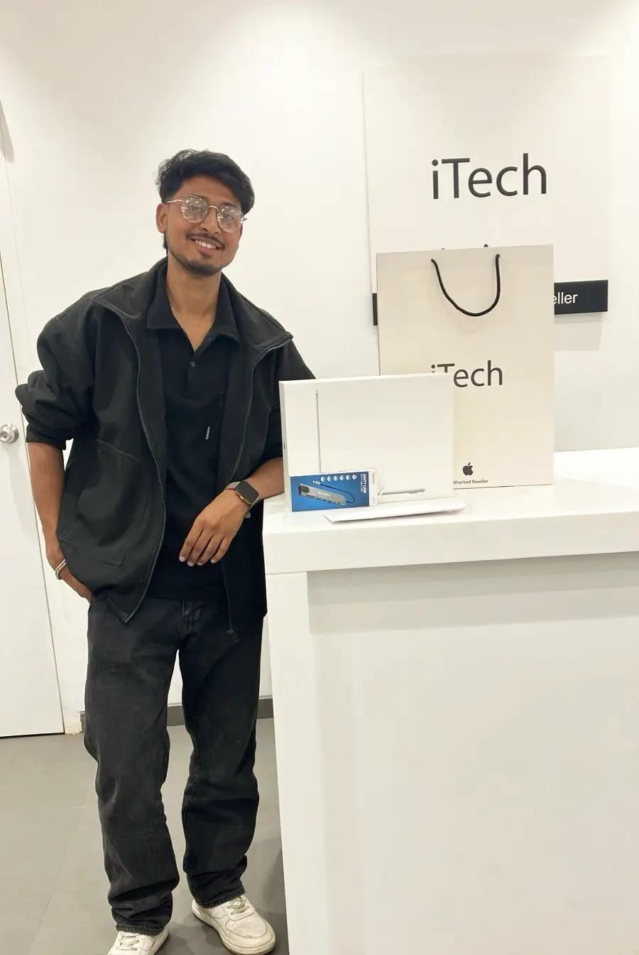 happy customer reviews at iTech Store Apple Reseller in India