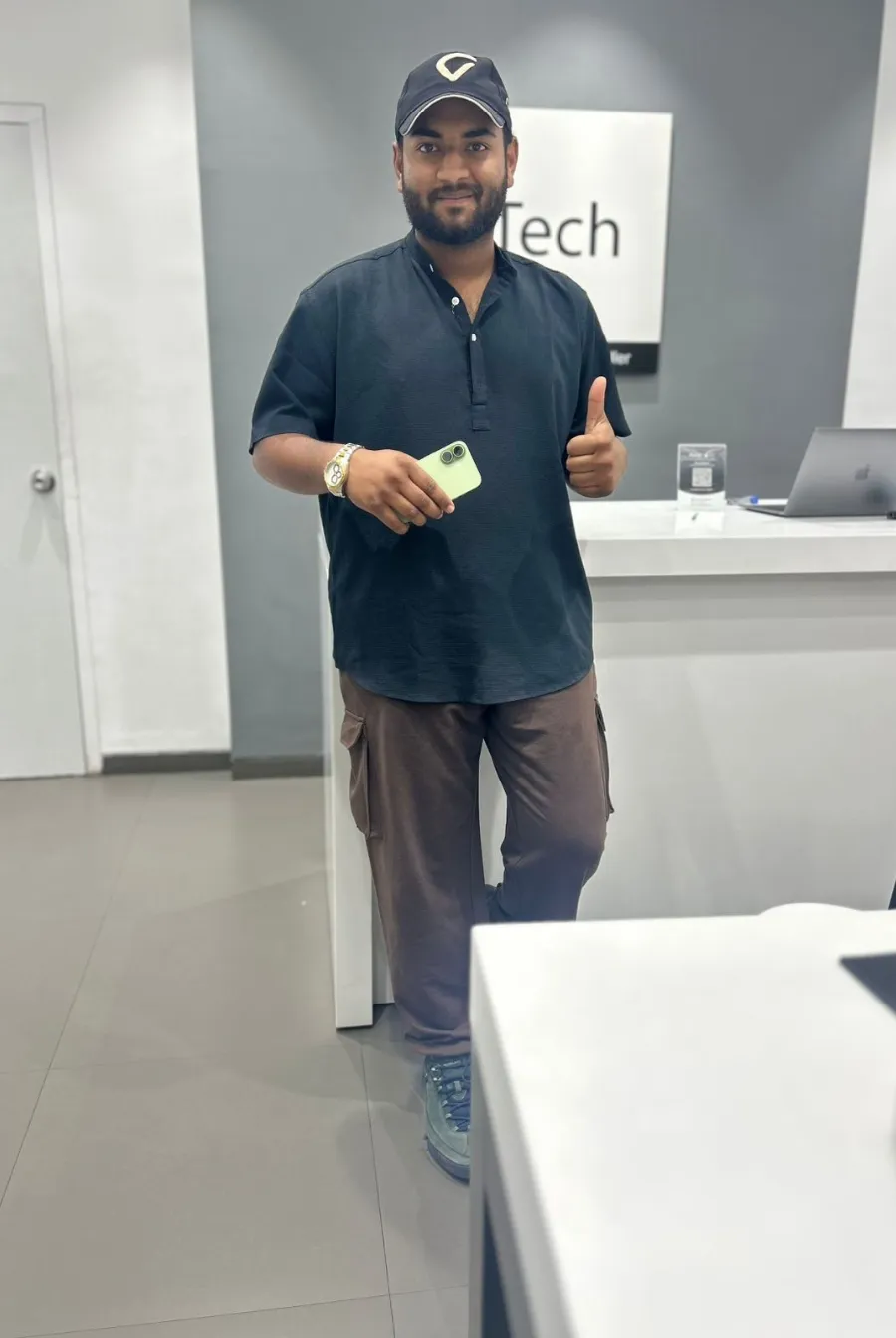 happy customer reviews at iTech Store Apple Reseller in India